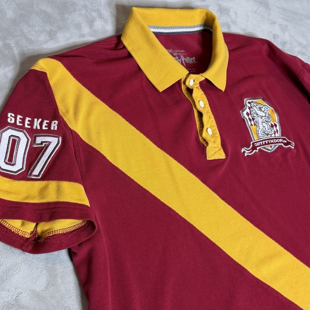 Universal Studios Harry Potter Gryffindor Seeker 07 Polo, Men's‎ 2XL Preppy Top